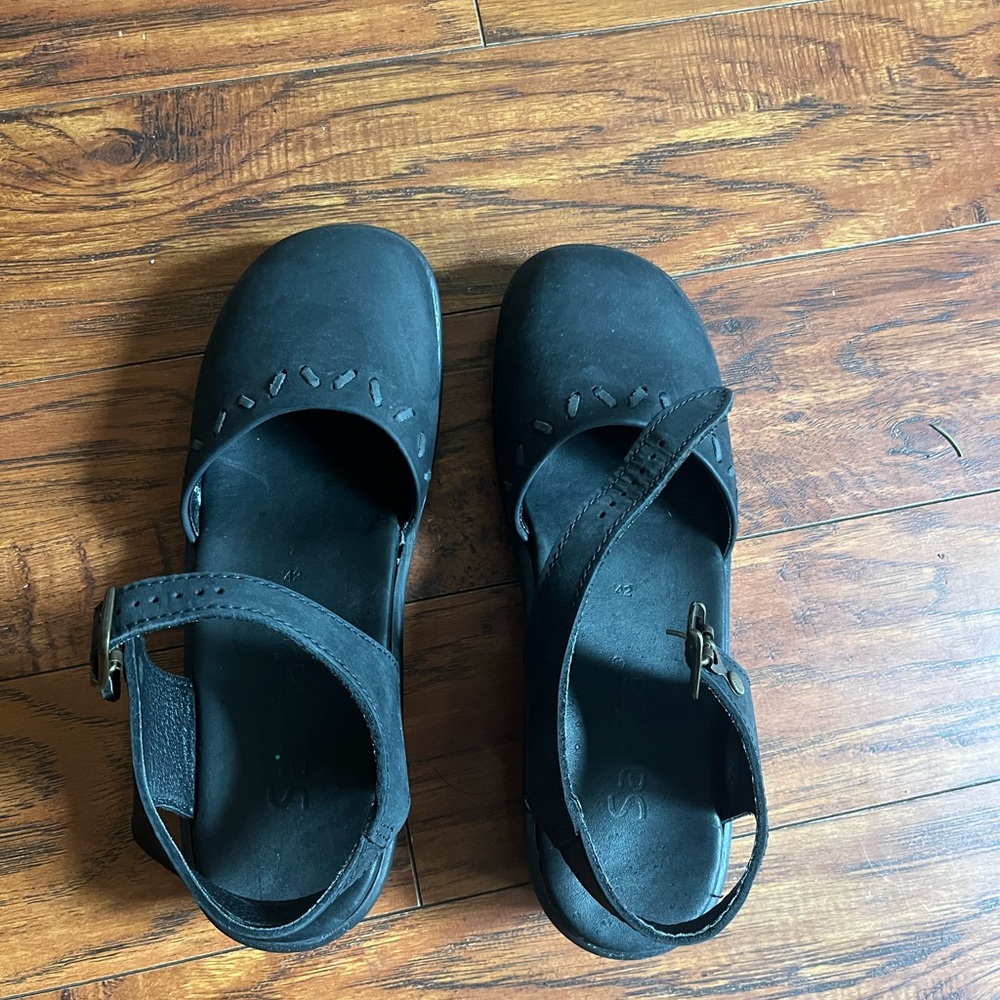 Saniya Mary jan s sz 42